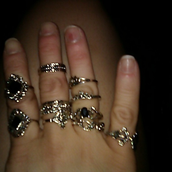Sz 3-8 silvertone rings stackable and Bohemian-ind - Picture 4 of 8